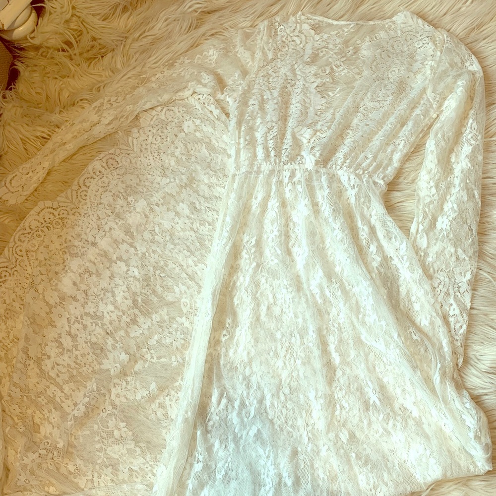 NWOT White Long Sleeve Lace Gown